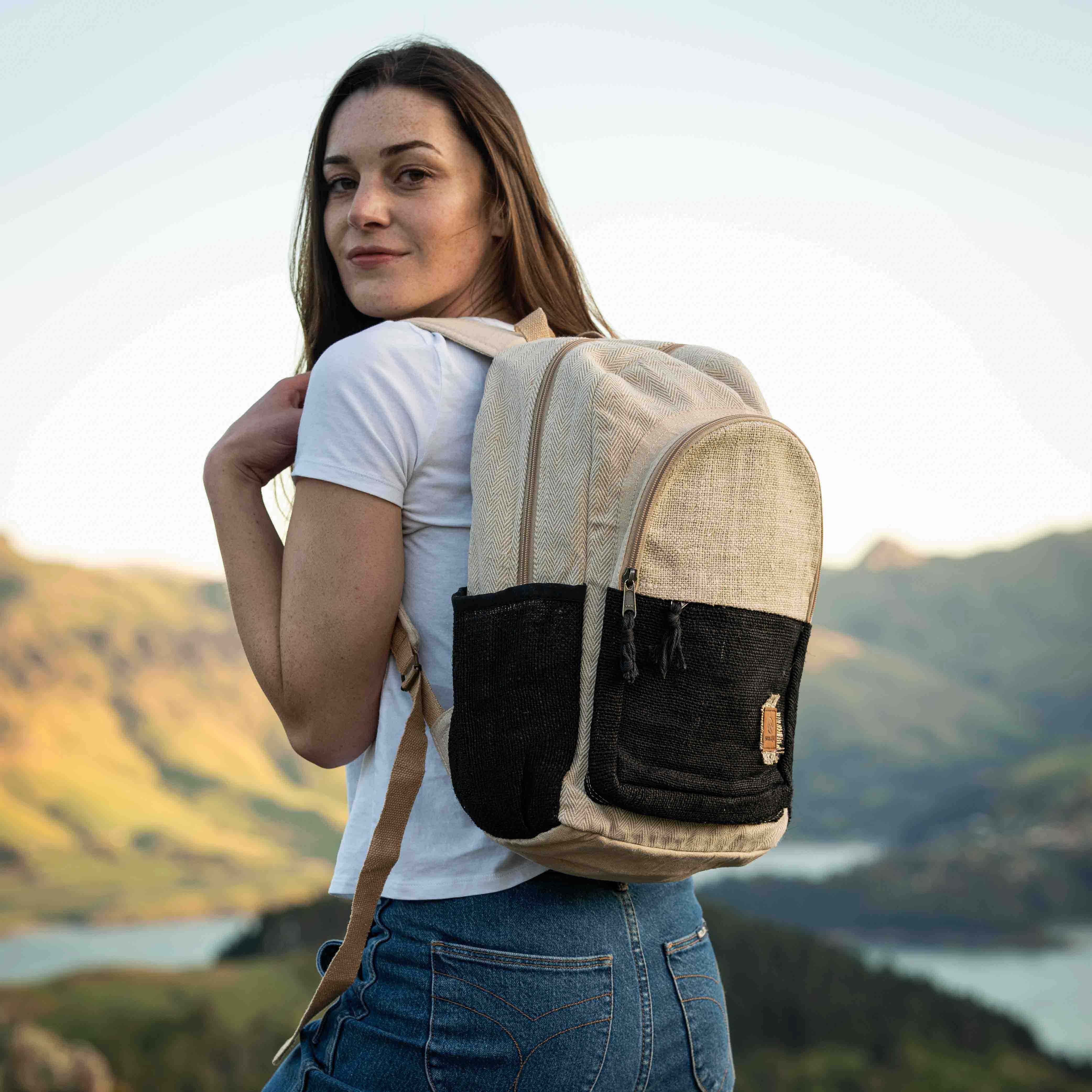 Nomad Day Pack 16L - Black